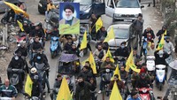Jika gencatan senjata ini terus berlangsung dan dipatuhi, pertempuran antara Israel dan Hizbullah yang telah berlangsung selama hampir 14 bulan akan berakhir. Pertempuran ini mencapai eskalasinya pada pertengahan September dan mengancam akan menyeret Israel dan Iran sebagai pendukung Hizbullah ke dalam konflik yang lebih besar. REUTERS/Mohamed Azakir 
