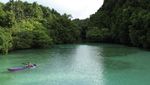 Pesona Wisata Alam Kehe Daing di Pulau Maratua