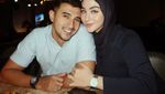 Romantis! Ali Syakieb, Calon Wakil Bupati Kab Bandung Dinner Bareng Istri