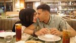 Romantis! Ali Syakieb, Calon Wakil Bupati Kab Bandung Dinner Bareng Istri