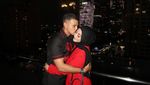 Romantis! Ali Syakieb, Calon Wakil Bupati Kab Bandung Dinner Bareng Istri