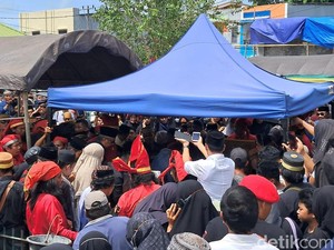 Jenazah Raja Gowa ke-38 Andi Kumala Idjo Dikebumikan di Makam Katangka
