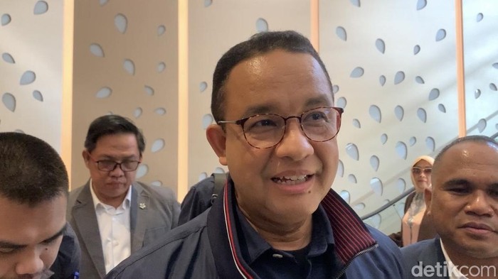 Anies Baswedan saat ditemui di acara Rakernas Ikadin di Bali, Jumat (29/11/2024). (Rizki Setyo Samudero/detikBali)