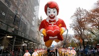 Parade Hari Thanksgiving tahunan Macys kembali memeriahkan Kota New York dengan berbagai pertunjukan spektakuler yang memukau penonton. Foto: REUTERS/Brendan McDermid