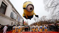 Acara ini menjadi tradisi yang dinanti, membawa kegembiraan dan semangat bagi warga New York. Foto: REUTERS/Brendan McDermid