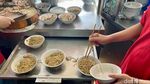 Gurihnya Nendang! Bakmi Acang Topping Ayam Kampung di Jakbar