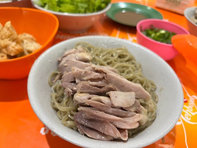 Nyamm! 5 Bakmi Ayam Enak Kebanggaan Warga Jakarta Barat