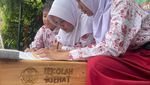 Bangku Daur Ulang Dukung Pendidikan dan Kurangi Sampah Plastik