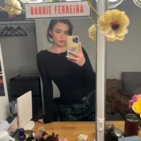 “Sungguh gila bagaimana setiap selebriti menurunkan berat badannya. Tapi transformasi dia sepertinya yang paling mencolok,” tulis netizen lainnya. Foto: Instagram/@barbieferreira