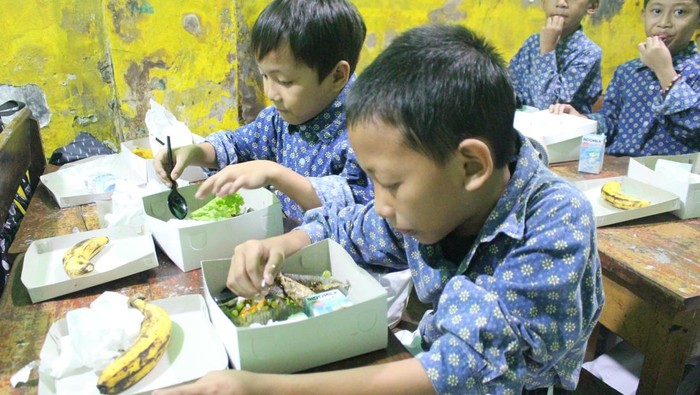 Badan Usaha Milik Negara (BUMN) bidang pangan, PT Perikanan Indonesia, member of ID FOOD, berkomitmen mendukung Program Makan Bergizi Gratis (MBG). Program itu masuk dalam visi misi Presiden Prabowo Subianto dan Wakil Presiden Gibran Rakabuming Raka.