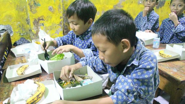 BUMN Perikanan Indonesia uji coba makan bergizi gratis dengan menu ikan. Dok: Perindo