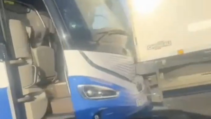 Bus Real Madrid mengalami kecelakaan