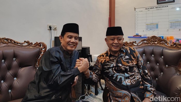 Calon Bupati Malang Gunawan dan Sanusi bertemu.