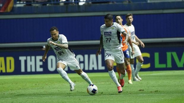 Ciro Alves di laga Port FC vs Persib Bandung.