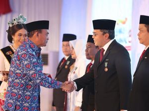 Danny Pomanto Satu-satunya Wali Kota yang Dapat Satyalencana Wira Karya 2024