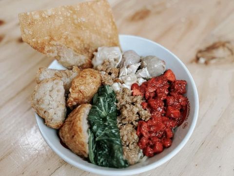 Di Tanjung Duren Ada Chinese Food Gerobakan hingga Bakmi Viral