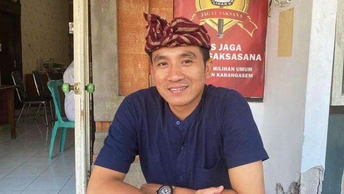Divisi Sosialisasi, Pendidikan Pemilih, Partisipasi Masyarakat dan Sumber Daya Manusia (SDM) KPU Karangasem, I Kadek Sukara. (I Wayan Selamat Juniasa/detikBali)