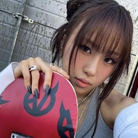 Menyusul kritik yang berdatangan hingga terancam diboikot, INA BADVILLAIN menyampaikan permintaan maaf. Dia mengaku ada beberapa hal di luar kendalinya, termasuk busana yang dipakainya. Foto: Instagram