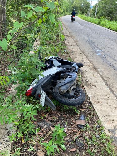 Kecelakaan antara mobil pikap dengan sepeda motor terjadi di wilayah Kecamatan Ngadirojo, Wonogiri, Jumat (29/11/2024).