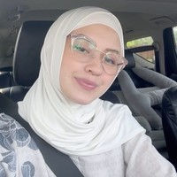 Selain pergi kajian, Kimberly Ryder juga baru-baru ini mengunggah foto berhijab saat menyetir mobil sendiri. Ia mengumumkan akan pergi umrah awal tahun depan. Foto: dok. Instagram @kimberlyryder