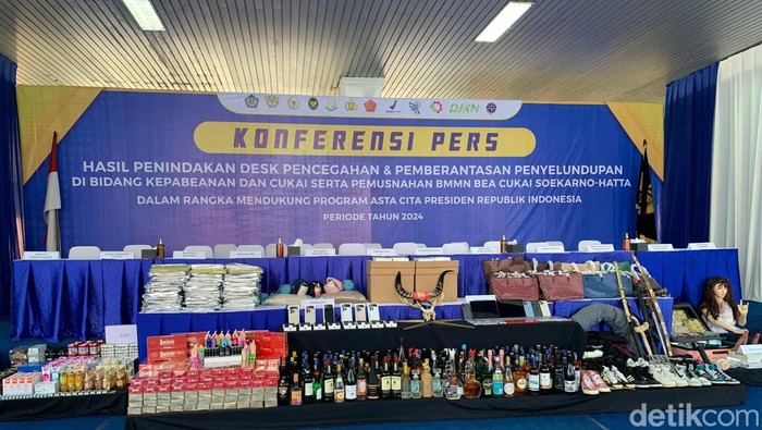 Konferensi Pers Ditjen Bea dan Cukai