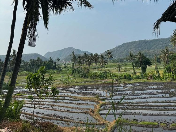 Momen Kiper Timnas Maarten Paes dan Luna Bijl Liburan di Bali