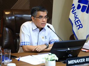 Upah Minimum 2025 Naik 6,5 Persen, Menaker Yassierli: Sudah yang Terbaik