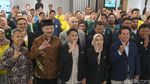Momen 2.300 Mahasiswa Berprestasi Terima Beasiswa