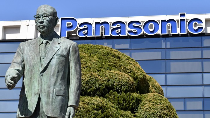 Patung Pendiri Panasonic, Konosuke Matsushita.