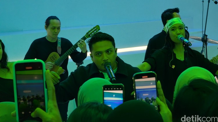 Penjualan perdana Oppo Find X8 series Penjualan perdana Oppo Find X8 series