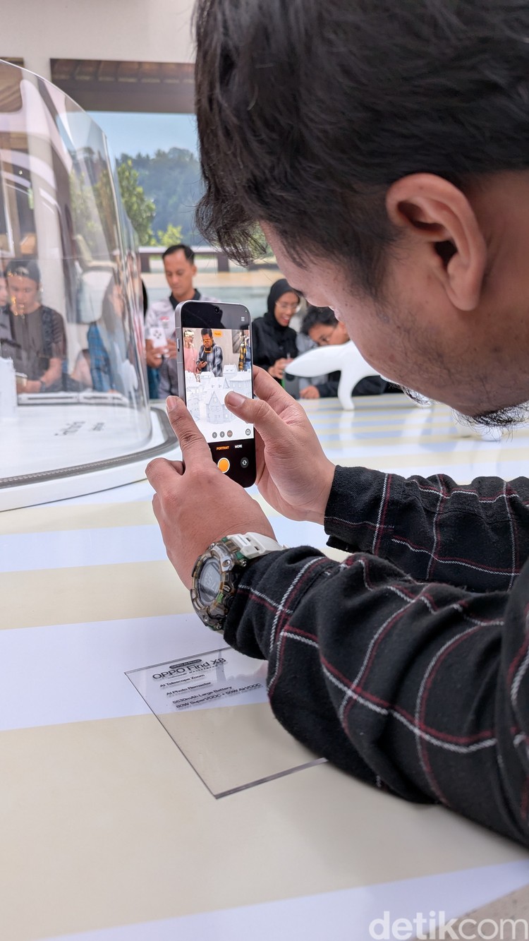 Penjualan perdana Oppo Find X8 series