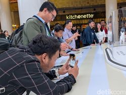 Sal Priadi Ramaikan Penjualan Perdana Oppo Find X8 Series