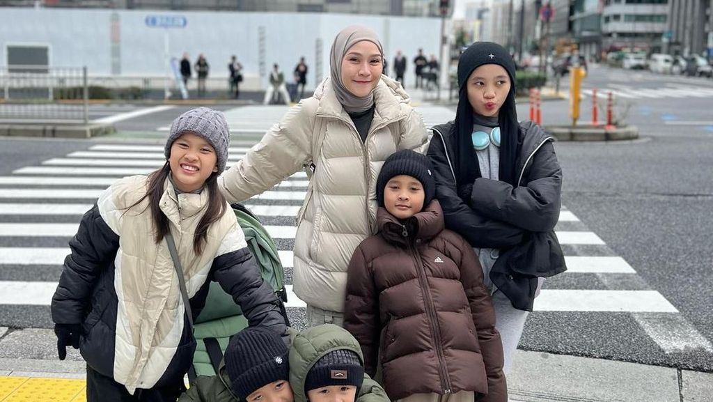 Zaskia Adya Mecca Fokus ke Traumatik Anak Usai Karyawan Dipukul Pemotor