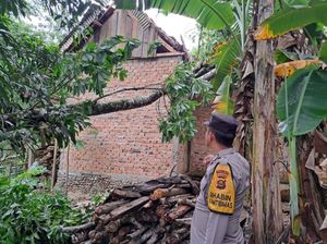 Puluhan Rumah di OKU Rusak Diterjang Puting Beliung