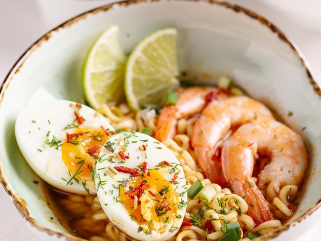 Resep Ramen Kuah Udang dan Telur Resep Ramen Kuah Udang dan Telur