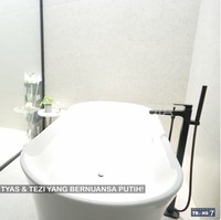 Kamar mandi tak kalah mewah. Bahkan terdapat bathtub seharga Rp 60 juta. (Foto: YouTube/Trans7 Official)