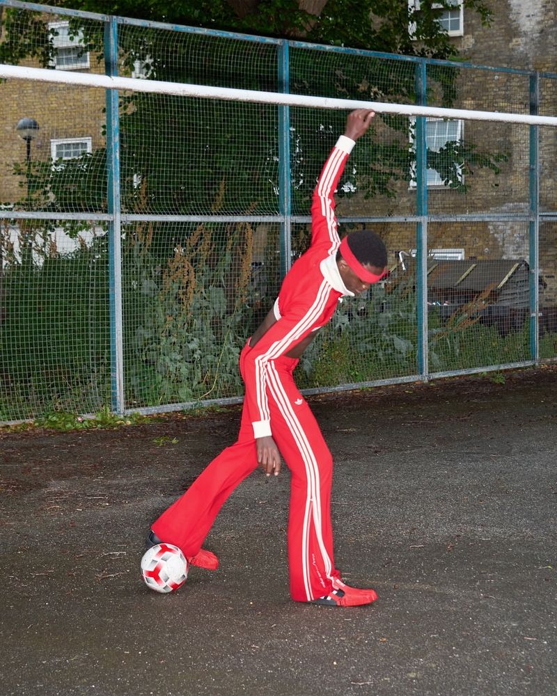 Sneakers Adidas x Avavav