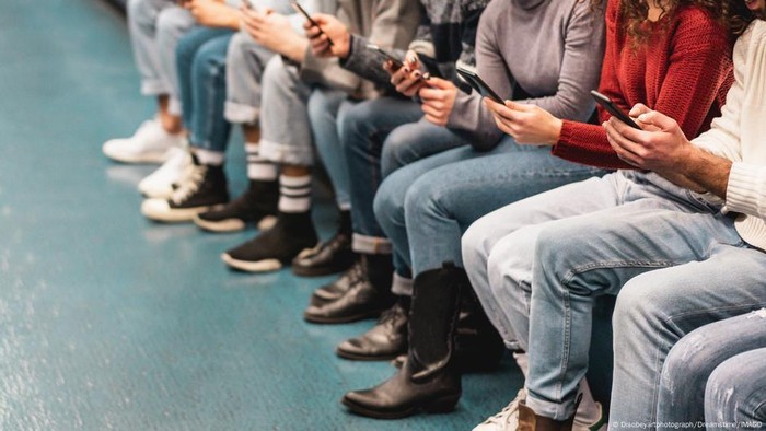 TikTok dan Meta Kritik Aturan Batas Usia Pengguna Medsos Australia