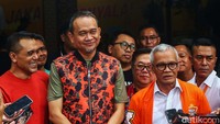 Tim pemenangan pasangan calon (paslon) Pilgub Jakarta nomor urut 1 Ridwan Kamil (RK)-Suswono mengungkapkan angka hasil hitung cepat mereka. Dari hasil hitung cepat versi mereka, Pilgub Jakarta akan terjadi 2 putaran.  