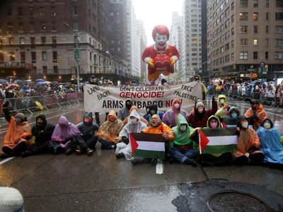 Parade Thanksgiving di AS Diwarnai Aksi Dukungan untuk Gaza