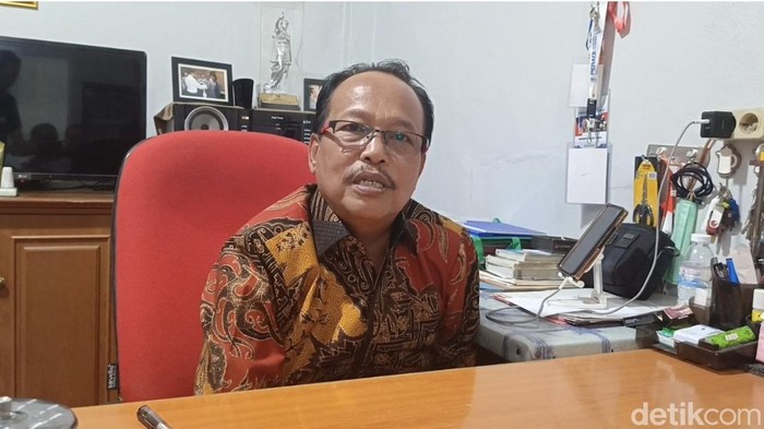 Warek III UBL, Bambang Hartono