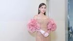 Potret Ayu Ting Ting Bikin Pangling, Mata Berbinar Terima Penghargaan Dangdut