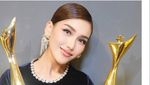 Potret Ayu Ting Ting Bikin Pangling, Mata Berbinar Terima Penghargaan Dangdut