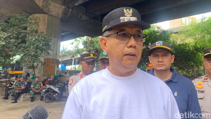 Camat Grogol Petamburan Agus Sulaiman (Mulia/detikcom)