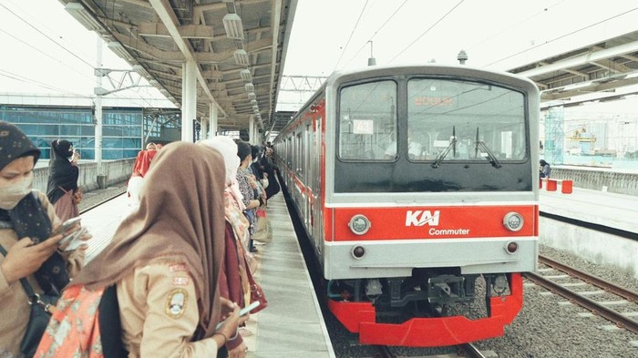 Ilustrasi kereta rel listrik (KRL) (dok. KCI)