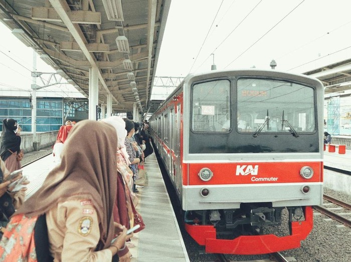 Ilustrasi kereta rel listrik (KRL) (dok. KCI)