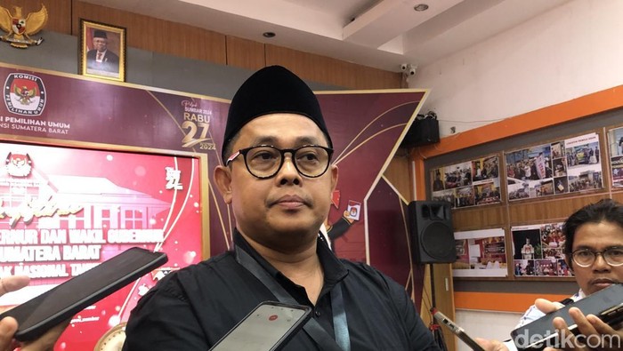 Ketua Divisi Teknis dan Penyelenggaraan KPU Sumbar, Ory Sativa Syakban (dok. M. Afdal Afrianto/detikSumut).