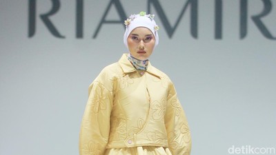 10 Koleksi Busana Ria Miranda 2025, Hadirkan Binar dan Lompatali