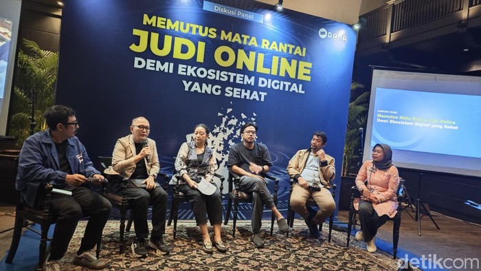 Menhariq Noor, Ketua Tim Tata Kelola Pengembangan Aplikasi Penyelenggara Sistem Elektronik Direktorat Tata Kelola Aplikasi Informatika, Kementerian Komunikasi dan Digital