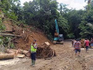 Petugas Susuri Sungai Cari Korban Longsor Sibolangit, Jalur Masih Ditutup